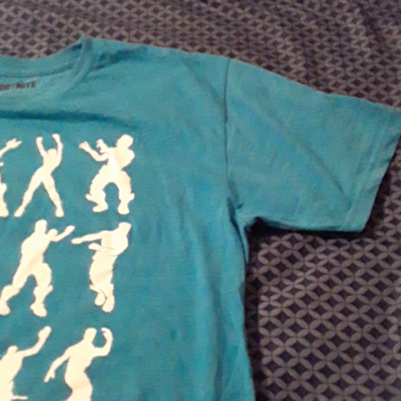 Shirt - Picture 3 of 3